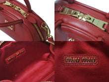 Load image into Gallery viewer, 極美品 MIUMIU ミュウミュウ アルカディア 2wayバッグ ハンドバッグ ショルダーバッグ 5BP085 レザー レッド ゴールド金具 中古 4b000317