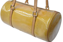 Load image into Gallery viewer, LOUIS VUITTON ルイヴィトン ベッドフォード ハンドバッグ M91006 モノグラムヴェルニ 筒型 ゴールド金具 イエロー 良品 中古 4c003531