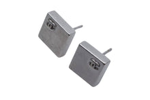 Load image into Gallery viewer, CHANEL シャネル スクエア ココマーク ピアス 重量約4.8g 00C刻印 メタル シルバー ヴィンテージ 両耳用 美品 中古 4b000379