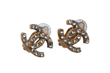 Load image into Gallery viewer, CHANEL シャネル ココマーク イヤリング 重量約6.0g 05A刻印 ラインストーン メタル ゴールド クリア 両耳用 美品 中古 4b000387