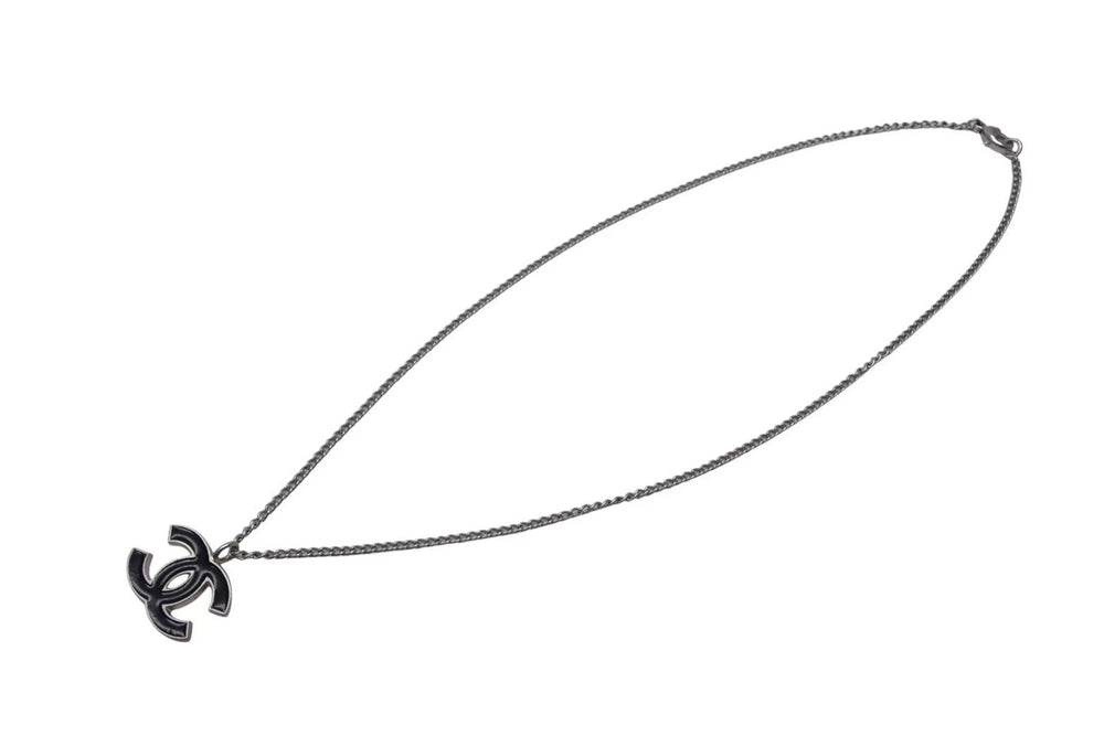 CHANEL シャネル ココマーク ネックレス 重量約6.2g 06P刻印 シルバー ブラック メタル ヴィンテージ 両耳用 美品 中古 4b000398
