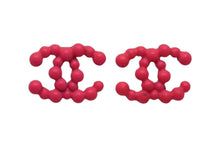 Load image into Gallery viewer, CHANEL シャネル ココマーク ピアス 重量約3.0g 04A刻印 ピンク メタル ヴィンテージ 両耳用 美品 中古 4b000402
