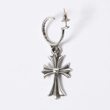 画像をギャラリービューアに読み込む, 新品未使用 CHROME HEARTS クロムハーツ 1ボール タイニーCH クロスチャーム ピアス 片耳 5.2g シルバー925 中古 4a000446