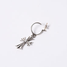 画像をギャラリービューアに読み込む, 新品未使用 CHROME HEARTS クロムハーツ 1ボール タイニーCH クロスチャーム ピアス 片耳 5.2g シルバー925 中古 4a000446