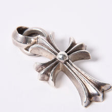 画像をギャラリービューアに読み込む, CHROME HEARTS クロムハーツ CH CRS SML W/BALE スモールCHクロス Wベイルペンダントトップ チャーム 重量約23.9g 美品 中古 4a000312