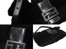 Load image into Gallery viewer, 極美品 FENDI フェンディ マンマバケット ワンショルダーバッグ 26424 ファー レザー ブラック金具 中古 4b000421