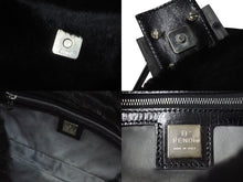 Load image into Gallery viewer, 極美品 FENDI フェンディ マンマバケット ワンショルダーバッグ 26424 ファー レザー ブラック金具 中古 4b000421