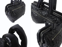 Load image into Gallery viewer, 極美品 CHANEL シャネル キャリーバッグ ハンドバッグ ココマーク ナイロン ブラック 23番台 中古 4b000429