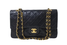 Load image into Gallery viewer, CHANEL シャネル マトラッセ25 Wフラップ Wチェーンショルダーバッグ 3番台 ラムスキン ココマーク ブラック 美品 中古 4b004328