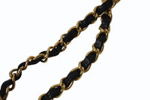 Load image into Gallery viewer, CHANEL シャネル マトラッセ25 Wフラップ Wチェーンショルダーバッグ 3番台 ラムスキン ココマーク ブラック 美品 中古 4b004328