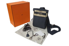 画像をギャラリービューアに読み込む, 新品未使用 エルメス HERMES アッカドPM W刻印 ワンショルダーバッグ グリミスティ トゴ 新型 シルバー金具 中古 4b000447