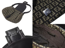 Load image into Gallery viewer, 極美品 FENDI フェンディ ズッキーノ ミニ マンマバケット ハンドバッグ ベージュ ブラウン キャンバス レザー 8BR277 ロゴ シルバー金具 中古 4b000451