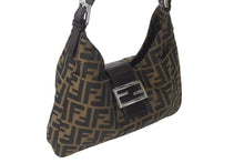 Load image into Gallery viewer, 極美品 FENDI フェンディ マンマバケット ワンショルダーバッグ 265690 ズッカ柄 キャンバス レザー シルバー金具 中古 4b000452