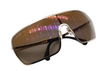 Load image into Gallery viewer, CHANEL シャネル Shield Runway シールド ランウェイ サングラス 71213 L9523 ゴールド ロゴ 美品 中古 4b000482