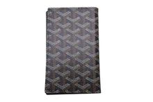 Load image into Gallery viewer, 新品未使用 GOYARD ゴヤール パスポートケース パスケース PVC レザー ブラック ヘリンボーン フランス製 中古 4b000488