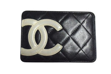 Load image into Gallery viewer, CHANEL シャネル カードケース カンボンライン ココマーク レザー ブラック ホワイト 9番台 美品 中古 4b000489