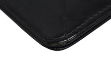 Load image into Gallery viewer, CHANEL シャネル カードケース カンボンライン ココマーク レザー ブラック ホワイト 9番台 美品 中古 4b000489