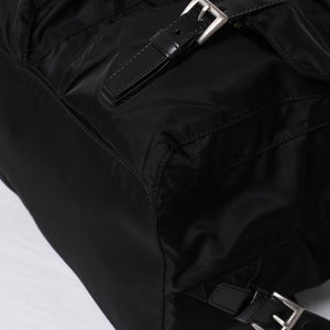 極美品 PRADA プラダ 三角ロゴ リュックサック 1BZ811 ブラック ナイロン レザー シルバー金具 中古 4a000052