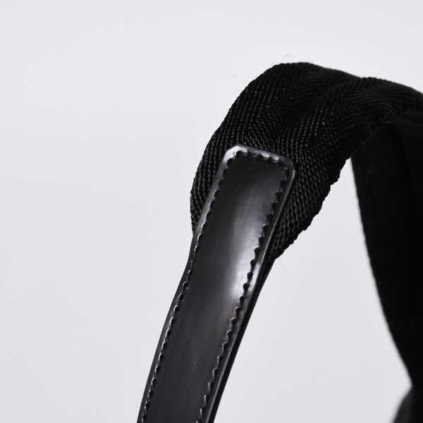 極美品 PRADA プラダ 三角ロゴ リュックサック 1BZ811 ブラック ナイロン レザー シルバー金具 中古 4a000052