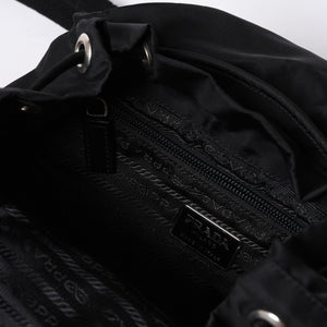 極美品 PRADA プラダ 三角ロゴ リュックサック 1BZ811 ブラック ナイロン レザー シルバー金具 中古 4a000052