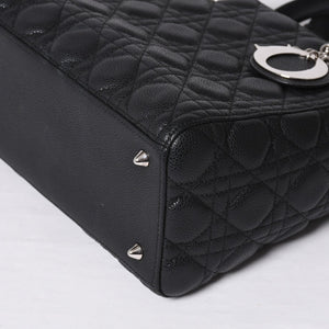 Very good condition Christian Dior Lady Dior Cannage Medium 2WAY M0565PWRT_M900 Black Used 4a000050