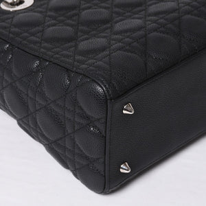 Very good condition Christian Dior Lady Dior Cannage Medium 2WAY M0565PWRT_M900 Black Used 4a000050