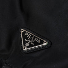 画像をギャラリービューアに読み込む, 極美品 PRADA プラダ 三角ロゴ リュックサック 1BZ811 ブラック ナイロン レザー シルバー金具 中古 4a000052
