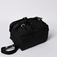 画像をギャラリービューアに読み込む, 極美品 PRADA プラダ 三角ロゴ リュックサック 1BZ811 ブラック ナイロン レザー シルバー金具 中古 4a000052
