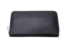 Load image into Gallery viewer, LOUIS VUITTON ルイヴィトン ジッピーオーガナイザー ラウンフォファスナー長財布 エピレザー ブラック シルバー金具 美品 中古 4b000677