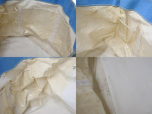 Load image into Gallery viewer, CHANEL シャネル サーフライン ラージ トートバッグ ショルダーバッグ ７番台 ココマーク キャンバス ブルー ホワイト レッド 良品 中古 4b000738