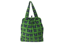 Load image into Gallery viewer, 極美品 CHANEL シャネル がま口 トートバッグ 7番台 フラワーモチーフ ココマーク キャンバス ネイビー グリーン シルバー金具 中古 4b000753