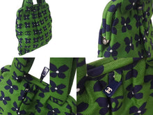 Load image into Gallery viewer, 極美品 CHANEL シャネル がま口 トートバッグ 7番台 フラワーモチーフ ココマーク キャンバス ネイビー グリーン シルバー金具 中古 4b000753