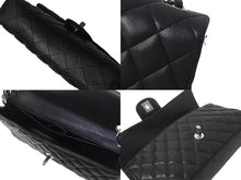 Load image into Gallery viewer, CHANEL シャネル イーストウエスト チェーンショルダーバッグ 10番台 2006年 ラムスキン ブラック シルバー金具 美品 中古 4b000759