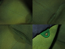 Load image into Gallery viewer, LOUIS VUITTON ルイヴィトン エピ スピーディ25 ハンドバッグ M43014 ボルネオグリーン レザー 美品 中古 4b000767