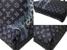 画像をギャラリービューアに読み込む, 新品未使用 LOUIS VUITTON ルイヴィトン アンクル 2WAYバッグ M54127 モノグラムサバンナ チャップマンブラザーズ キリン ネイビー 中古 4b000771