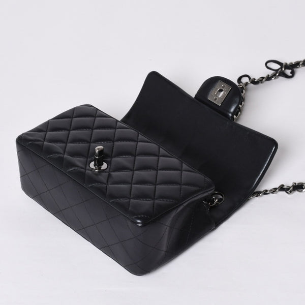 極美品 CHANEL シャネル ミニマトラッセ19 Sフラップ Sチェーンショルダーバッグ 26番台 ラムスキン ココマーク シルバー金具 中古 4a000780