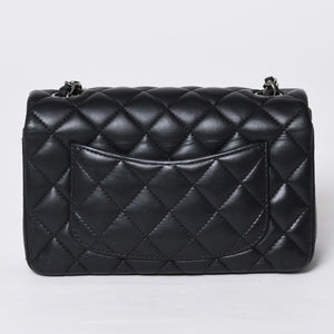 極美品 CHANEL シャネル ミニマトラッセ19 Sフラップ Sチェーンショルダーバッグ 26番台 ラムスキン ココマーク シルバー金具 中古 4a000780