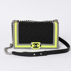 新品同様 CHANEL シャネル マトラッセ ボーイシャネル チェーンウォレットショルダーバッグ 22番台 ファブリックメッシュ 中古 4a000618