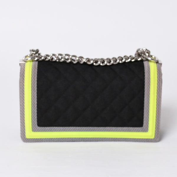 新品同様 CHANEL シャネル マトラッセ ボーイシャネル チェーンウォレットショルダーバッグ 22番台 ファブリックメッシュ 中古 4a000618