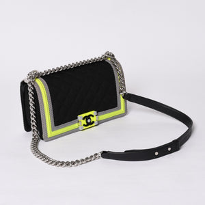 新品同様 CHANEL シャネル マトラッセ ボーイシャネル チェーンウォレットショルダーバッグ 22番台 ファブリックメッシュ 中古 4a000618