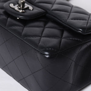 極美品 CHANEL シャネル ミニマトラッセ19 Sフラップ Sチェーンショルダーバッグ 26番台 ラムスキン ココマーク シルバー金具 中古 4a000780