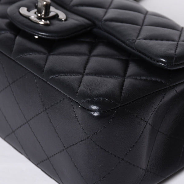 極美品 CHANEL シャネル ミニマトラッセ19 Sフラップ Sチェーンショルダーバッグ 26番台 ラムスキン ココマーク シルバー金具 中古 4a000780