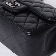 画像をギャラリービューアに読み込む, 極美品 CHANEL シャネル ミニマトラッセ19 Sフラップ Sチェーンショルダーバッグ 26番台 ラムスキン ココマーク シルバー金具 中古 4a000780