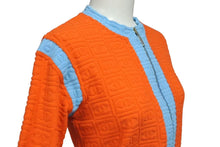 Load image into Gallery viewer, 極美品 CHANEL シャネル スポーツライン カーディガン ココマーク 02S P19454V11234 オレンジ ブルー ポリアミド サイズ36 中古 4b000855