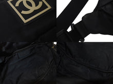 Load image into Gallery viewer, CHANEL シャネル スポーツライン ボディバッグ ショルダーバッグ 8番台 ココマーク ナイロン ブラック シルバー金具 良品 中古 4b000872