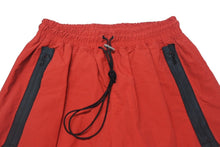 Load image into Gallery viewer, 新品未使用 REPRESENT レプリゼント トラックパンツ シェル ポリエステル イギリス製 レッド サイズL 中古 4b000914