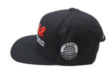 Load image into Gallery viewer, 極美品 AWGE COMPLEXCON AWGE コンプレックスコン AWGE TRUCKER HAT ブラック レッド アクリル ウール 中古 4b000918