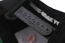 Load image into Gallery viewer, 極美品 AWGE COMPLEXCON AWGE コンプレックスコン AWGE TRUCKER HAT ブラック レッド アクリル ウール 中古 4b000918