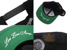 Load image into Gallery viewer, 極美品 AWGE COMPLEXCON AWGE コンプレックスコン AWGE TRUCKER HAT ブラック レッド アクリル ウール 中古 4b000918