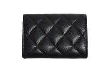 Load image into Gallery viewer, 極美品 CHANEL シャネル クラシック スモール フラップ ウォレット マトラッセ IC キャビアスキン グリーン ゴールド金具 中古 4b000931